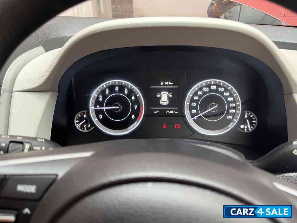Mulberry Red Hyundai Creta S1.5 petrol Mulberry Red Hyundai Creta S1.5 petrol