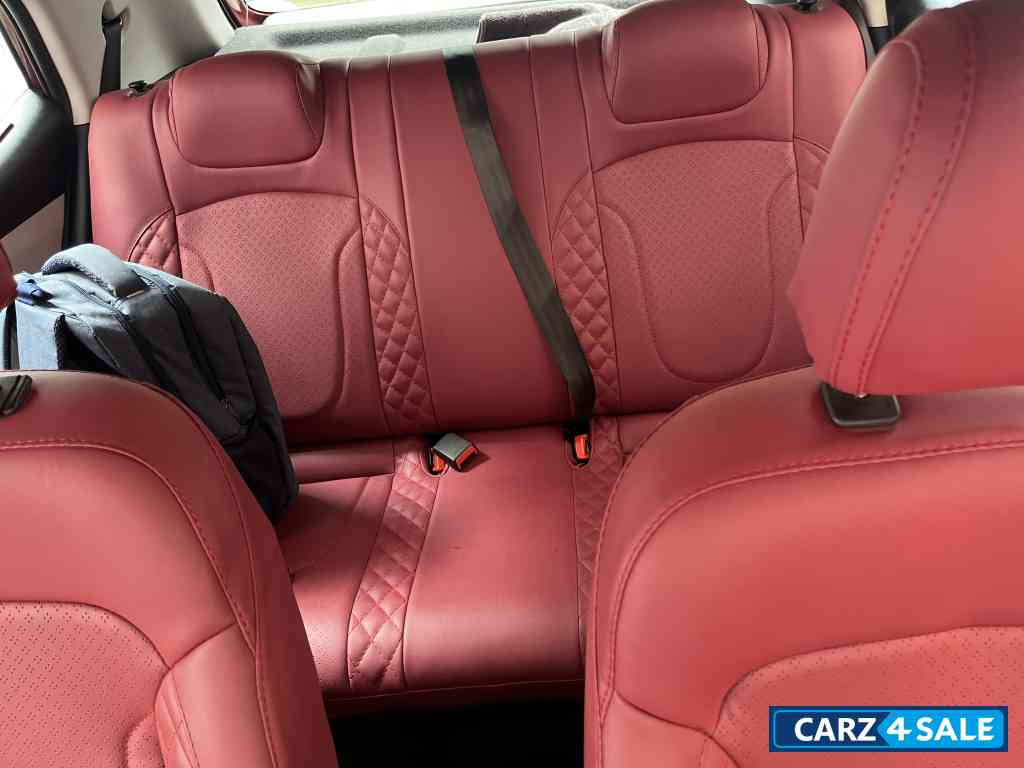 Mulberry Red Hyundai Creta S1.5 petrol Mulberry Red Hyundai Creta S1.5 petrol