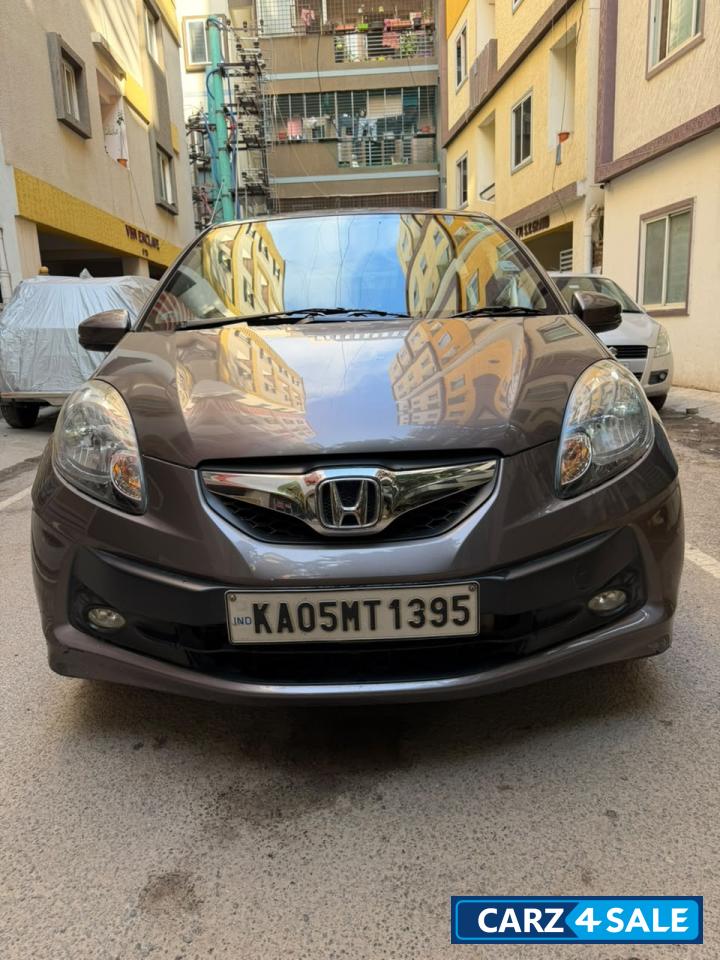 Honda Brio vx AT