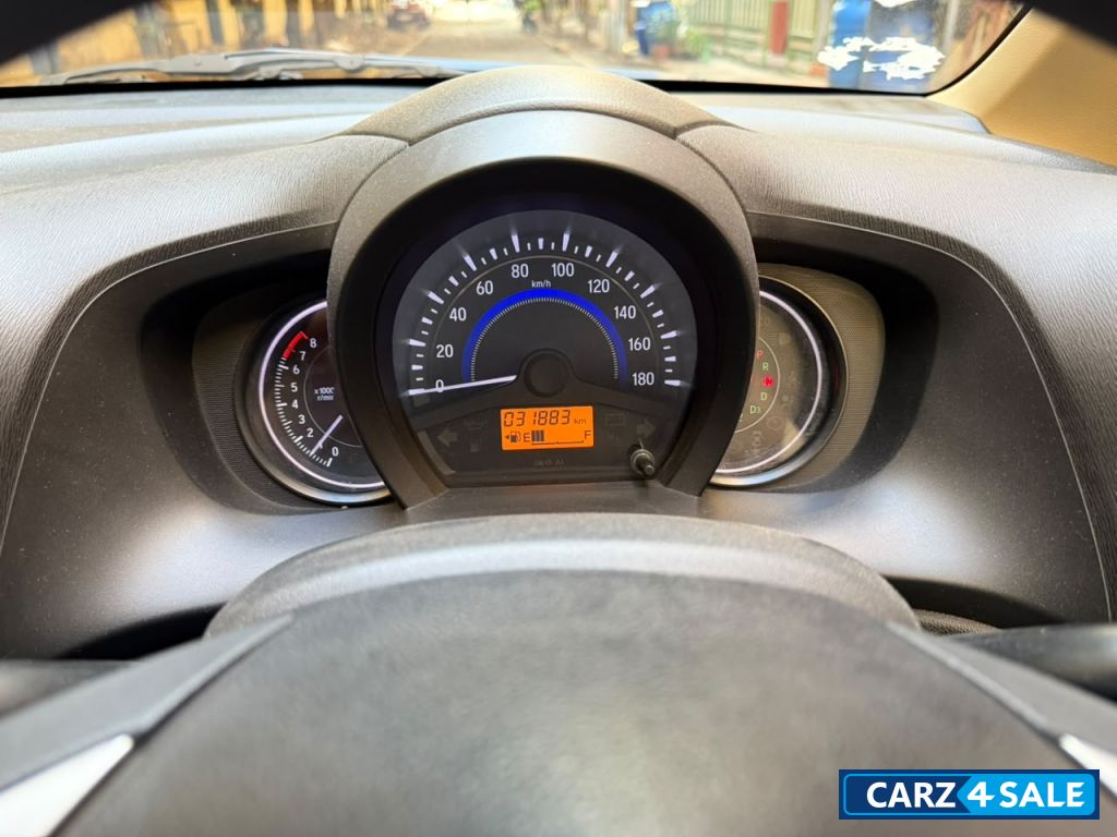 Honda Brio vx AT Honda Brio vx AT