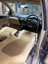 Honda Brio vx AT