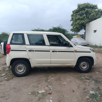 White Mahindra Bolero Bolero Neo N4 Diesel