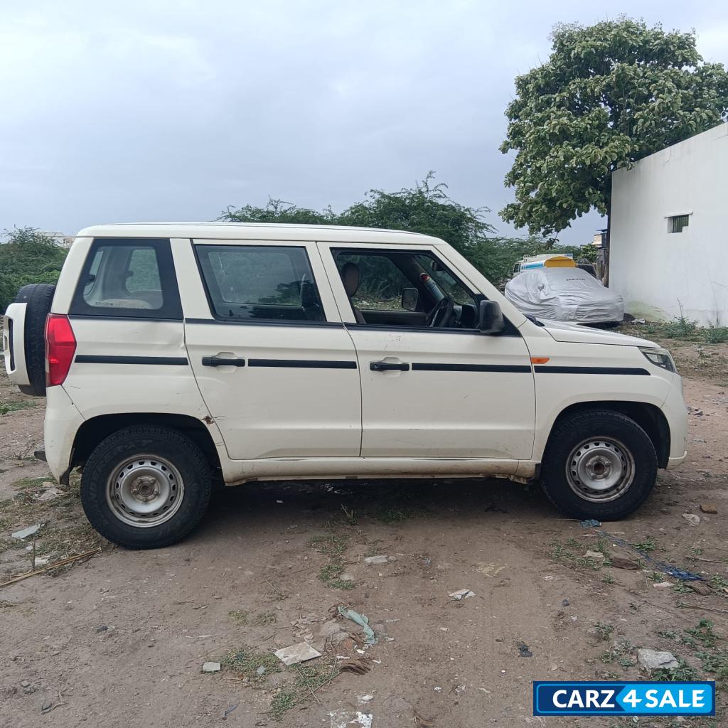 White Mahindra Bolero Bolero Neo N4 Diesel