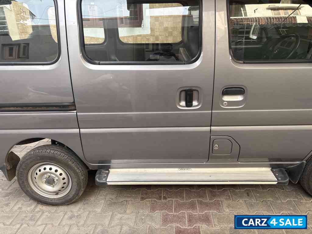 Grey Maruti Suzuki Eeco 7seater