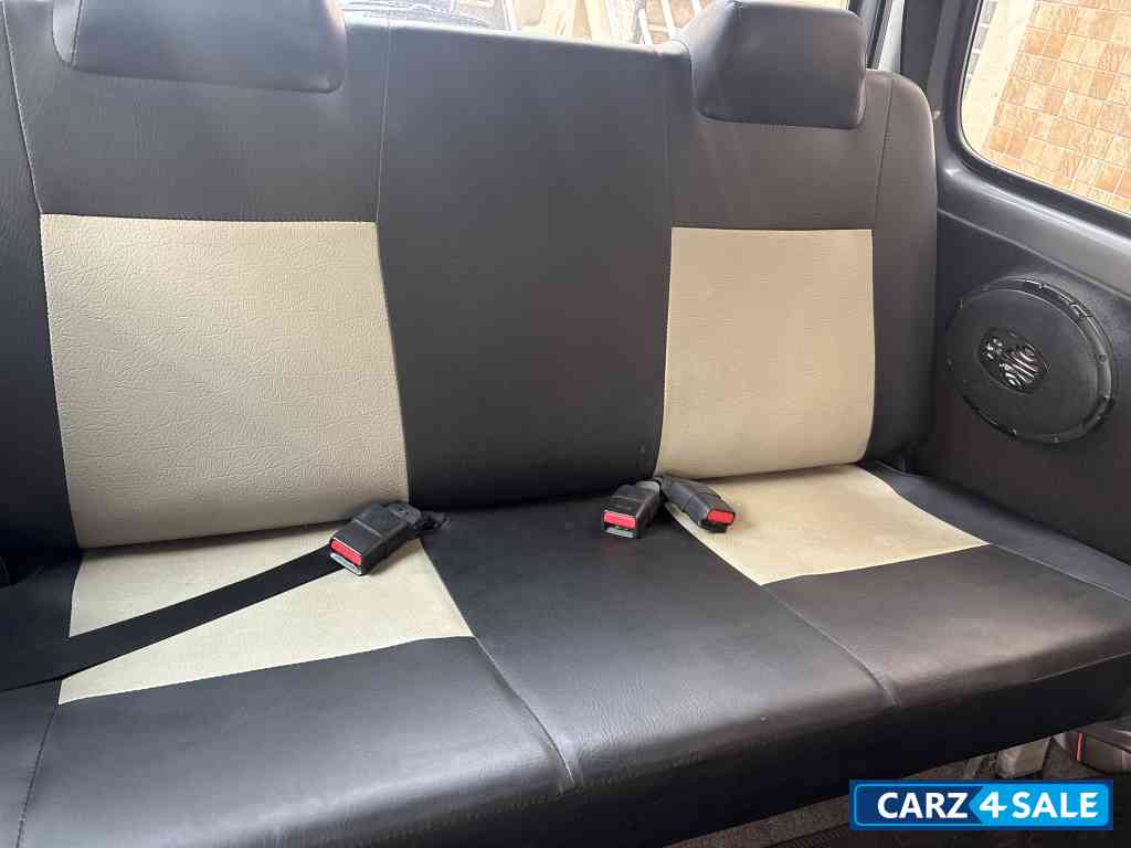 Grey Maruti Suzuki Eeco 7seater Grey Maruti Suzuki Eeco 7seater