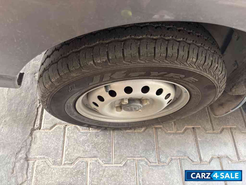 Grey Maruti Suzuki Eeco 7seater Grey Maruti Suzuki Eeco 7seater
