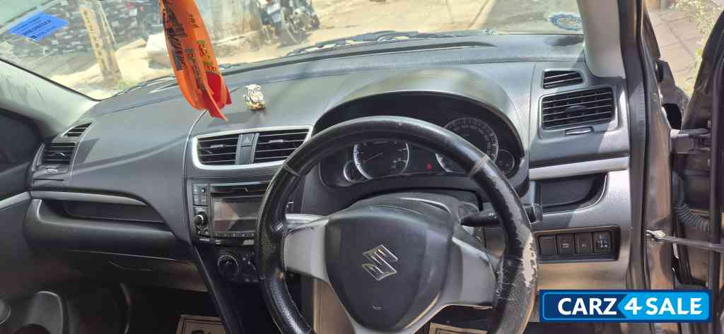 Maruti Suzuki Swift Vxi
