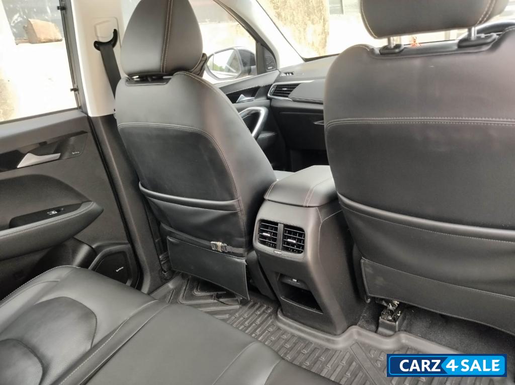 Black MG Hector Petrol Black MG Hector Petrol