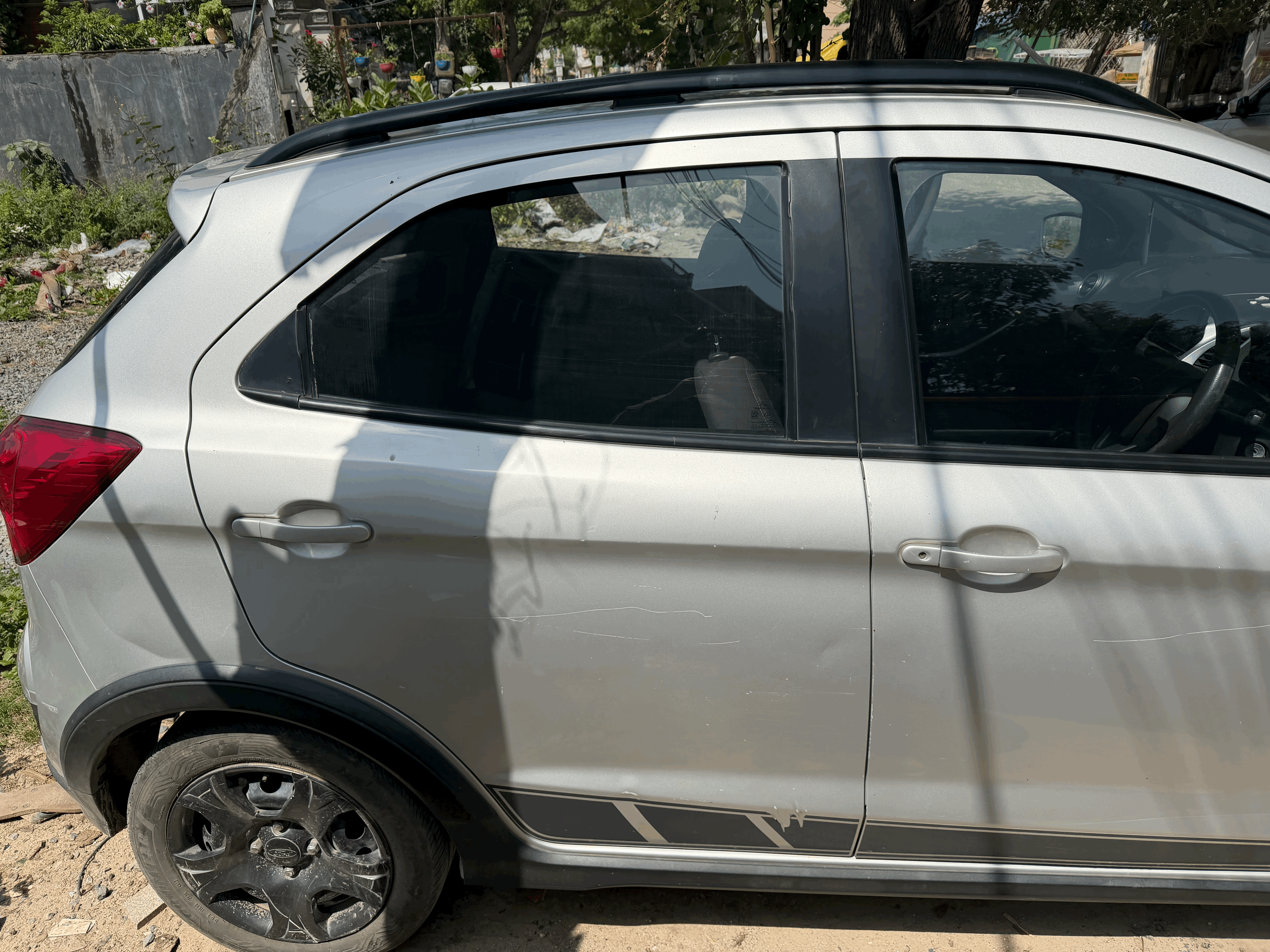 Moondust Silver Ford Freestyle Trend 1.5 MT TDCI Moondust Silver Ford Freestyle Trend 1.5 MT TDCI