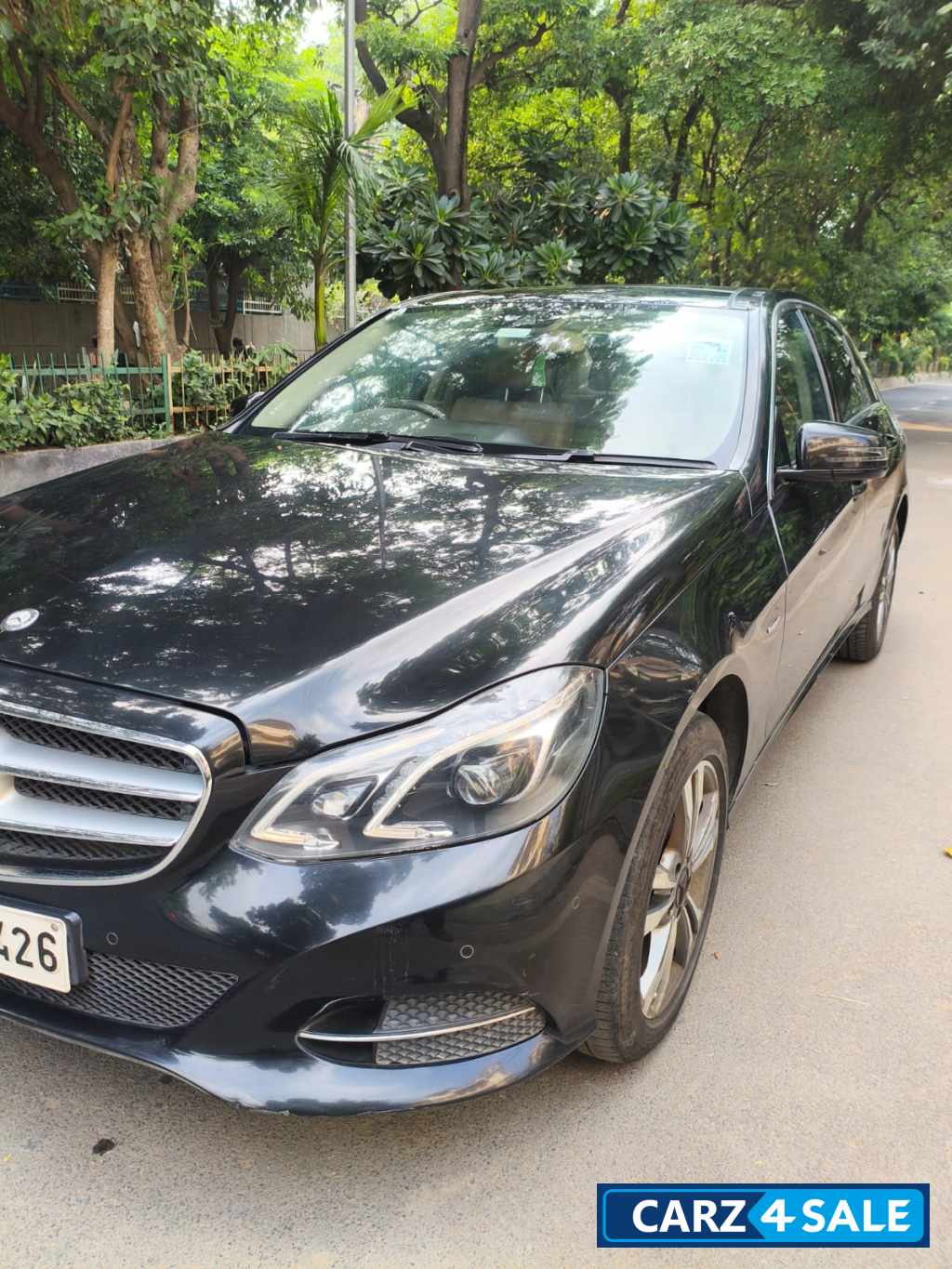 Black Mercedes-Benz E-Class 200 Black Mercedes-Benz E-Class 200