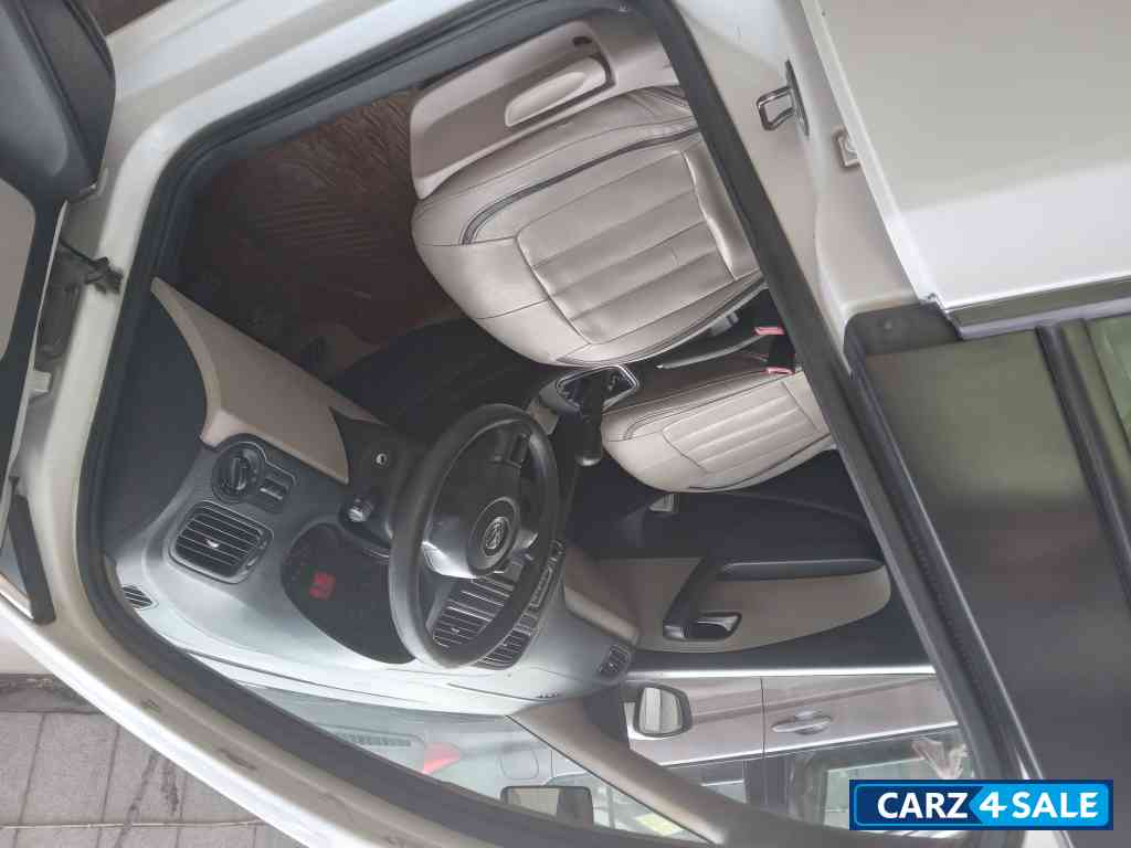 Volkswagen Polo Comfortline Petrol MT Volkswagen Polo Comfortline Petrol MT