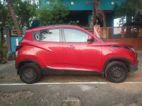 Mahindra KUV100 K6+
