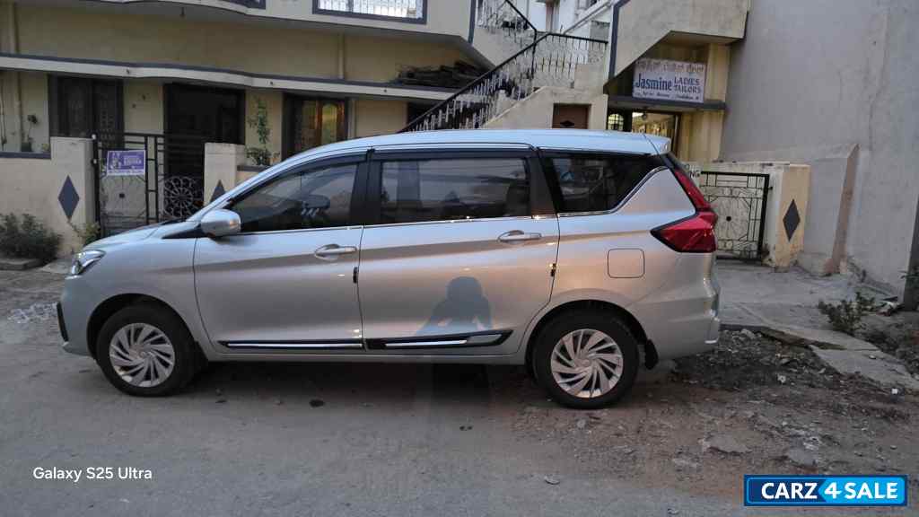 Silver Maruti Suzuki Ertiga VXI SVHS Silver Maruti Suzuki Ertiga VXI SVHS