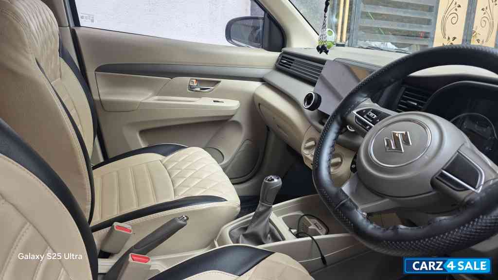 Silver Maruti Suzuki Ertiga VXI SVHS Silver Maruti Suzuki Ertiga VXI SVHS
