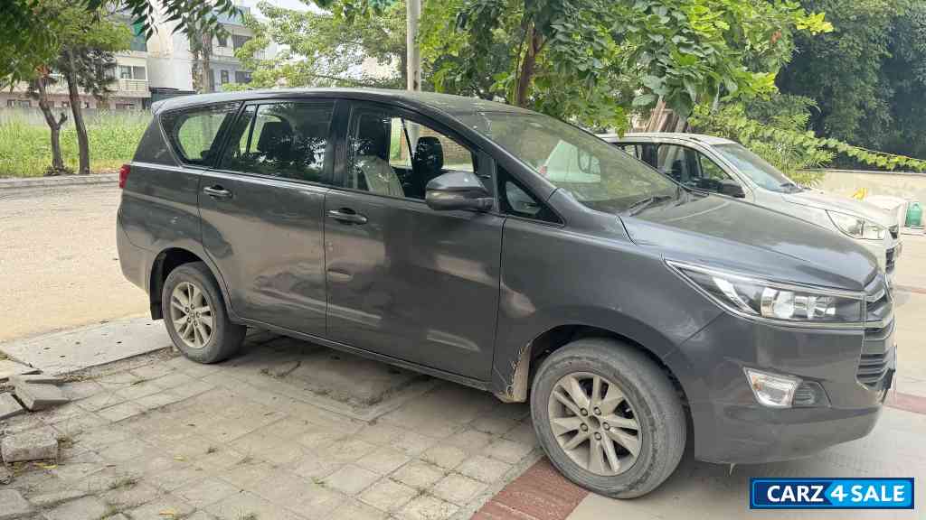 Toyota Innova Crysta