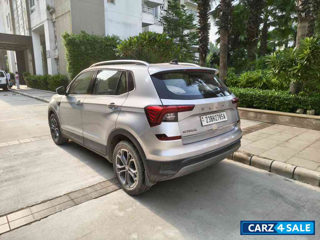 Silver Skoda Kushaq Style 1.0 automatic Silver Skoda Kushaq Style 1.0 automatic