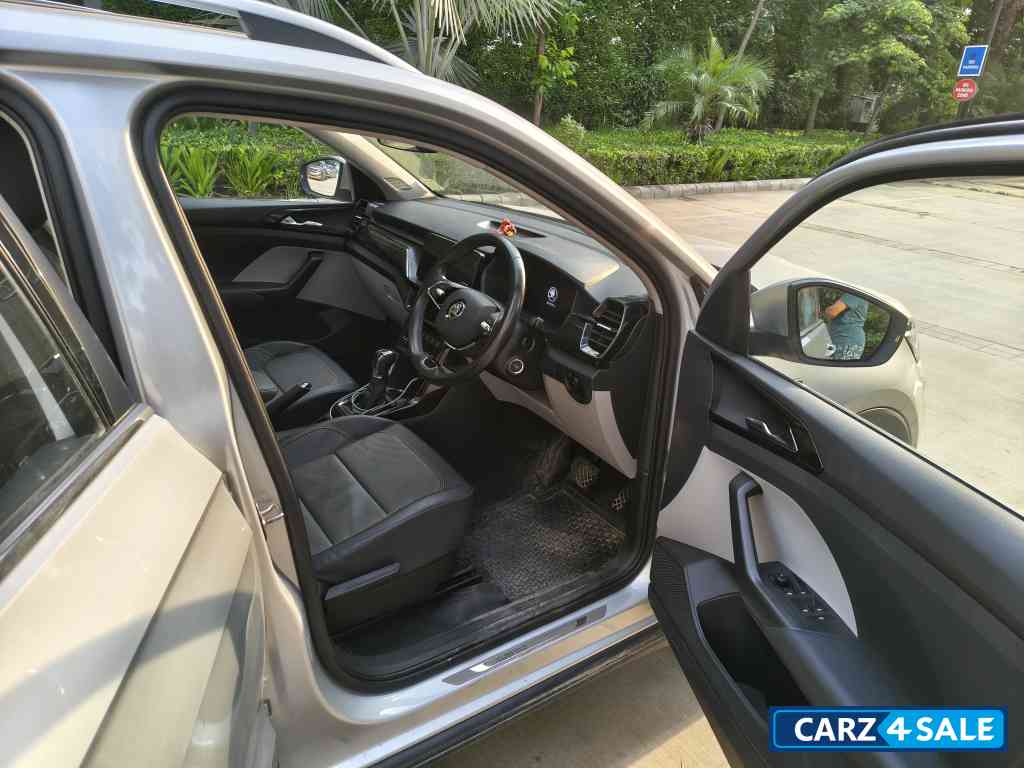 Silver Skoda Kushaq Style 1.0 automatic Silver Skoda Kushaq Style 1.0 automatic