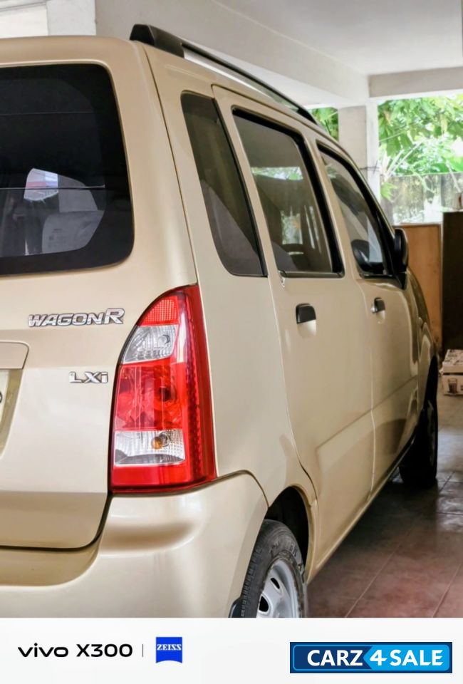 R Gold Maruti Suzuki Wagon R LXI Minor