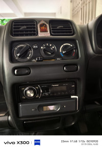 R Gold Maruti Suzuki Wagon R LXI Minor