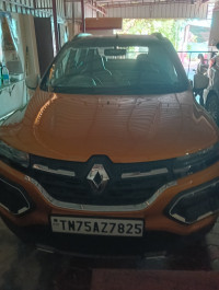 Orange Renault Kwid Climber