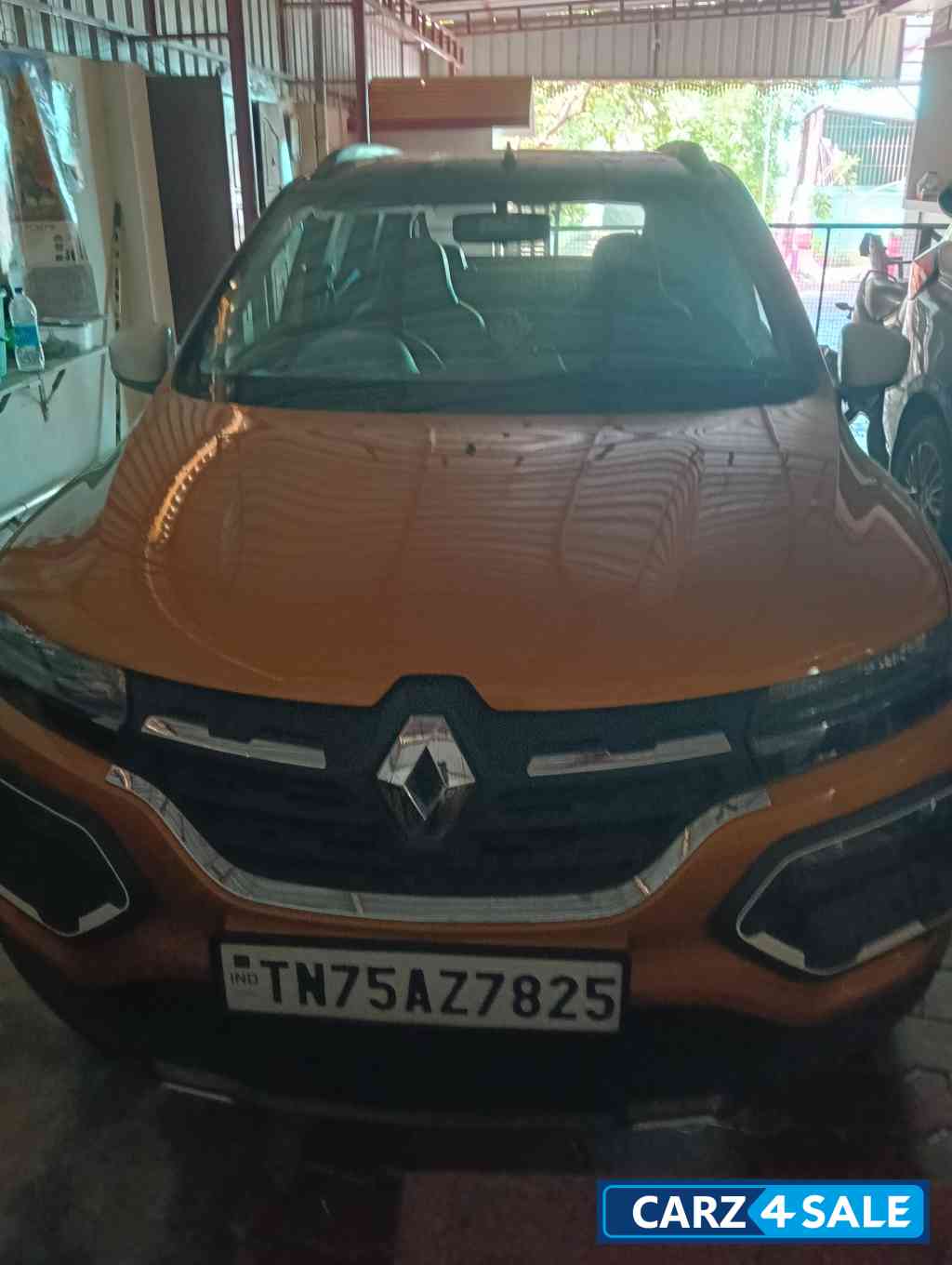 Orange Renault Kwid Climber Orange Renault Kwid Climber