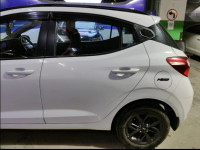 Polar White Hyundai i10 Sportz AMT