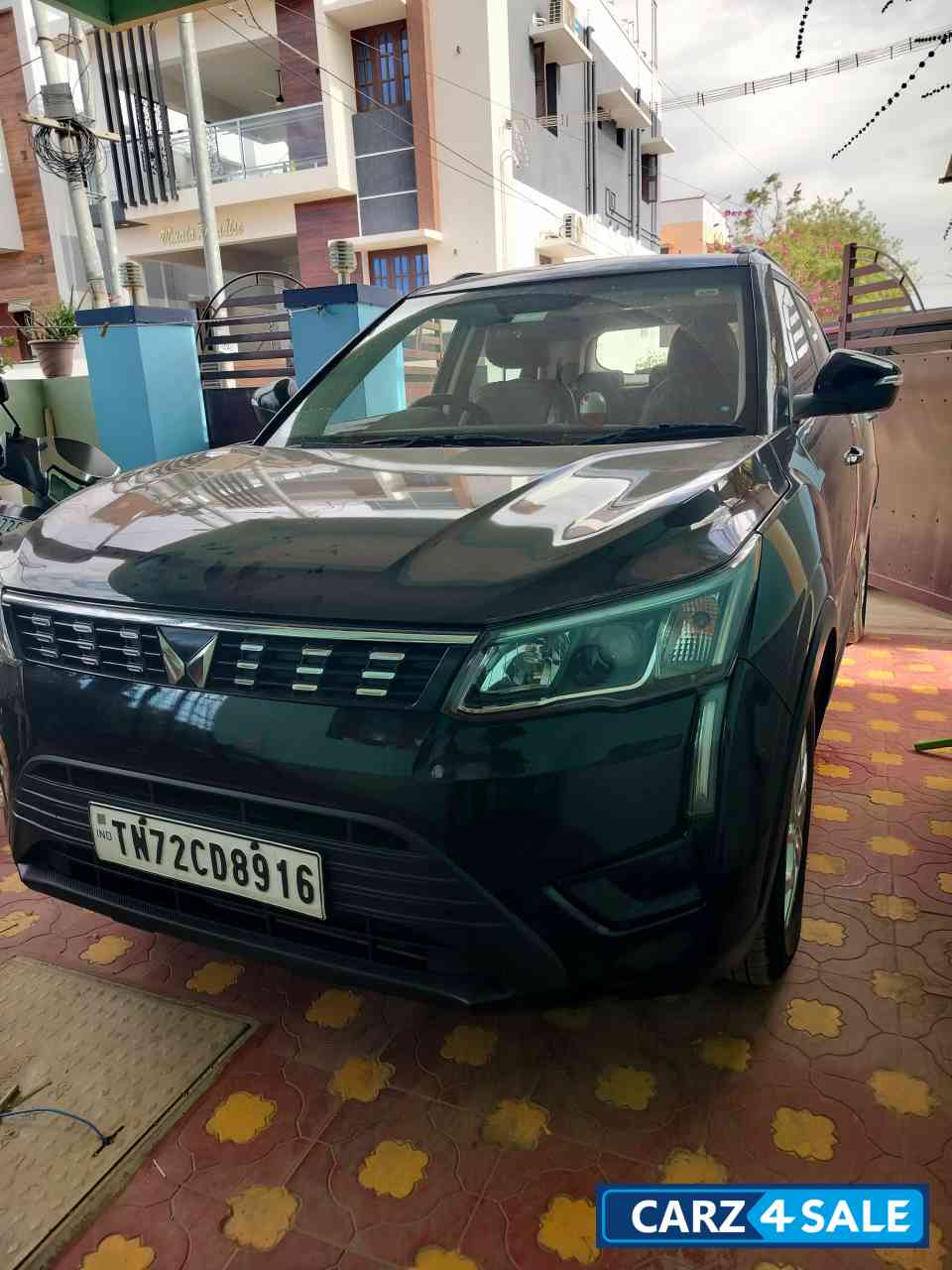 Mahindra XUV300 W8. Mahindra XUV300 W8.
