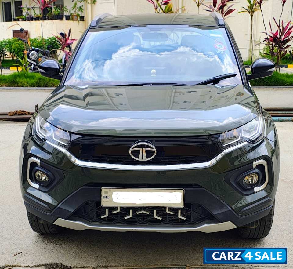 Foliage Green Tata Nexon XZ+ Foliage Green Tata Nexon XZ+