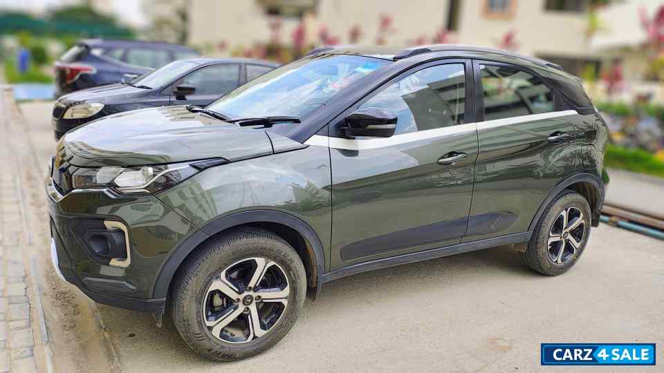 Foliage Green Tata Nexon XZ+ Foliage Green Tata Nexon XZ+