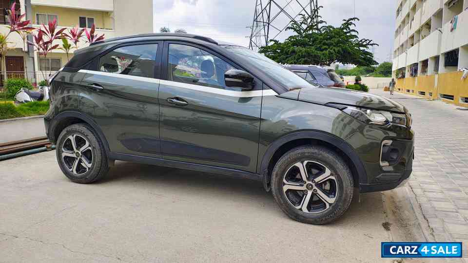 Foliage Green Tata Nexon XZ+ Foliage Green Tata Nexon XZ+