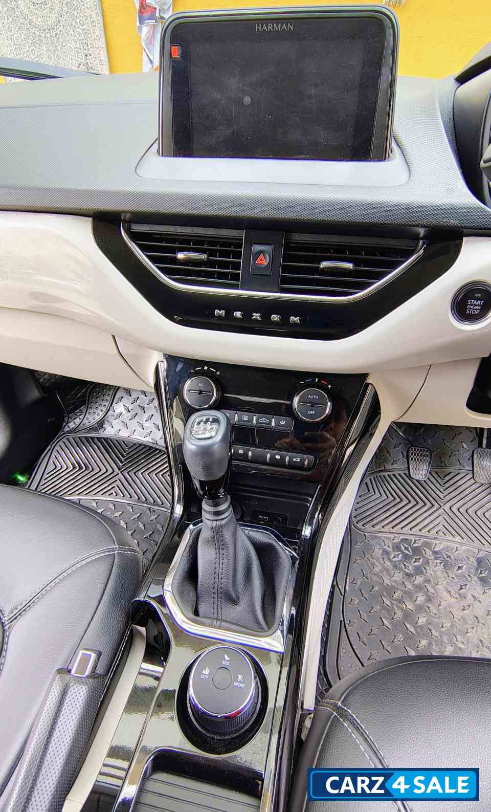 Foliage Green Tata Nexon XZ+ Foliage Green Tata Nexon XZ+