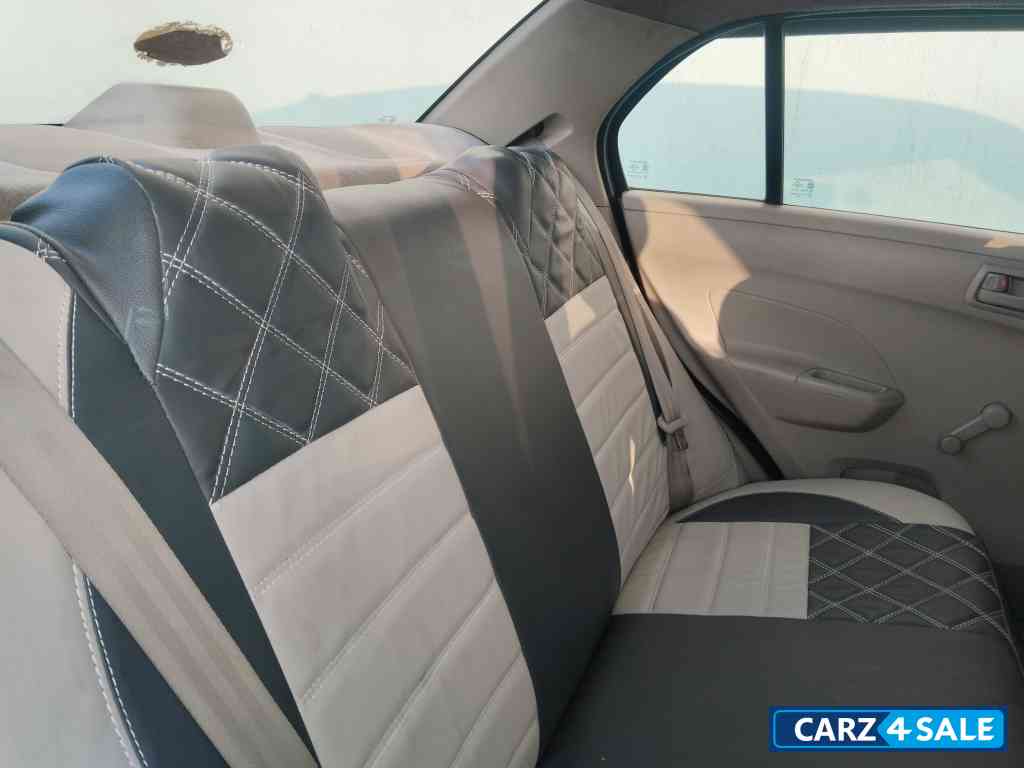 White Maruti Suzuki Dzire LDI