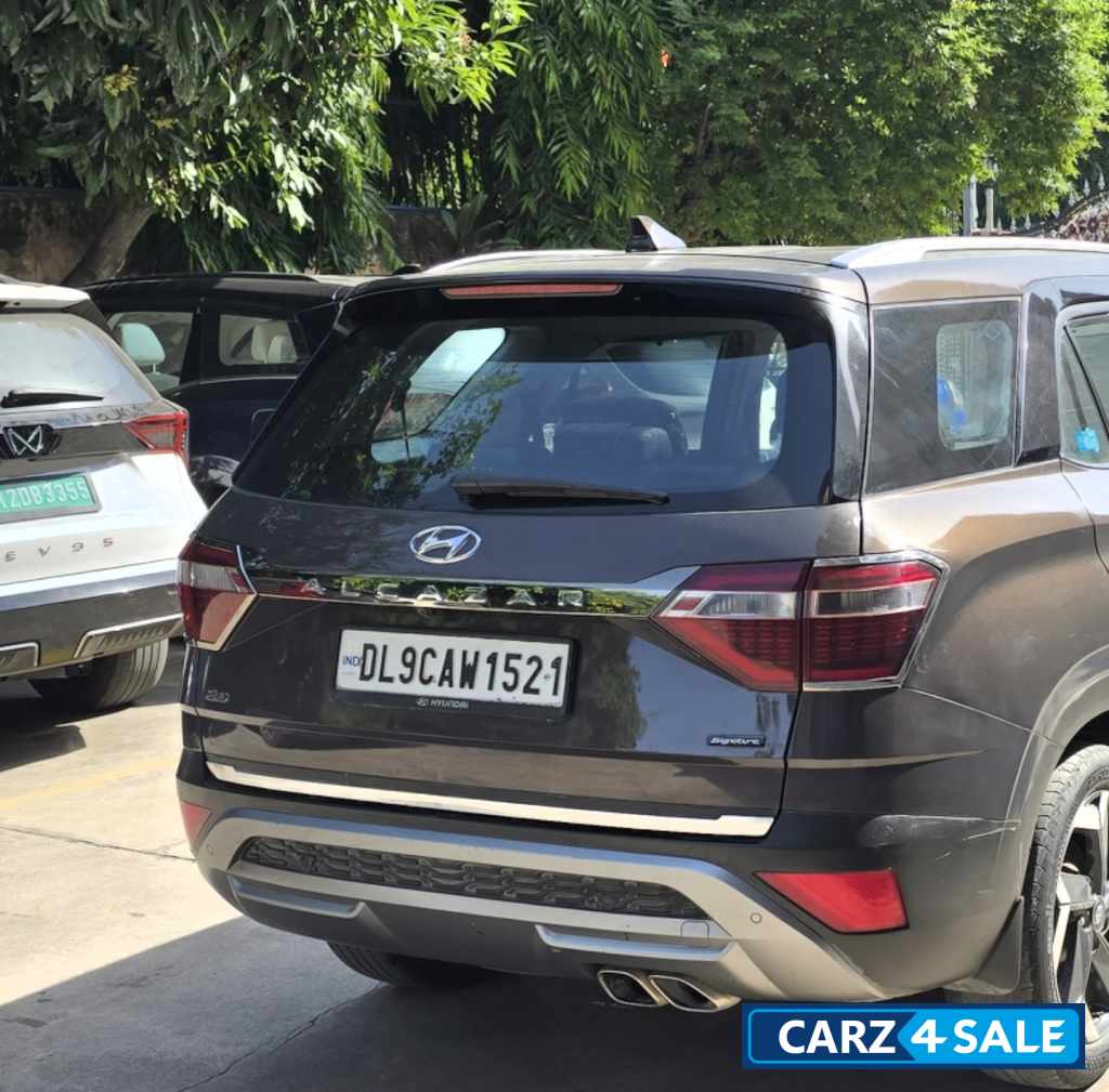 Hyundai Alcazar Signature 2.0,AT,six seater Hyundai Alcazar Signature 2.0,AT,six seater