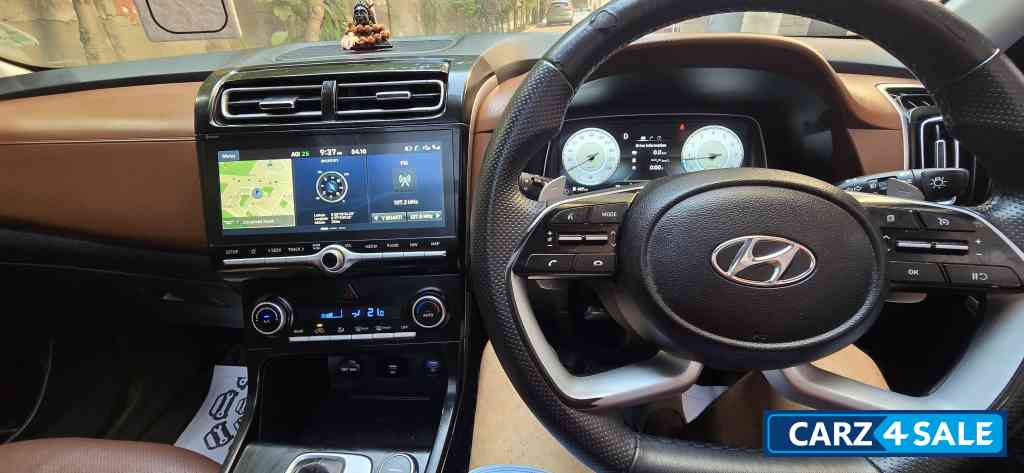 Hyundai Alcazar Signature 2.0,AT,six seater Hyundai Alcazar Signature 2.0,AT,six seater