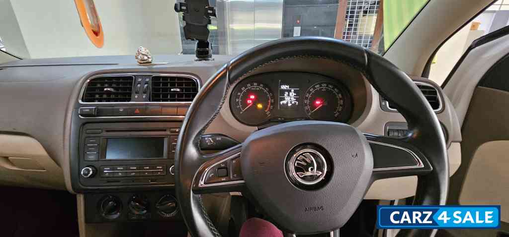 Skoda Rapid 1.5 TDI ambition with alloy wheels Skoda Rapid 1.5 TDI ambition with alloy wheels
