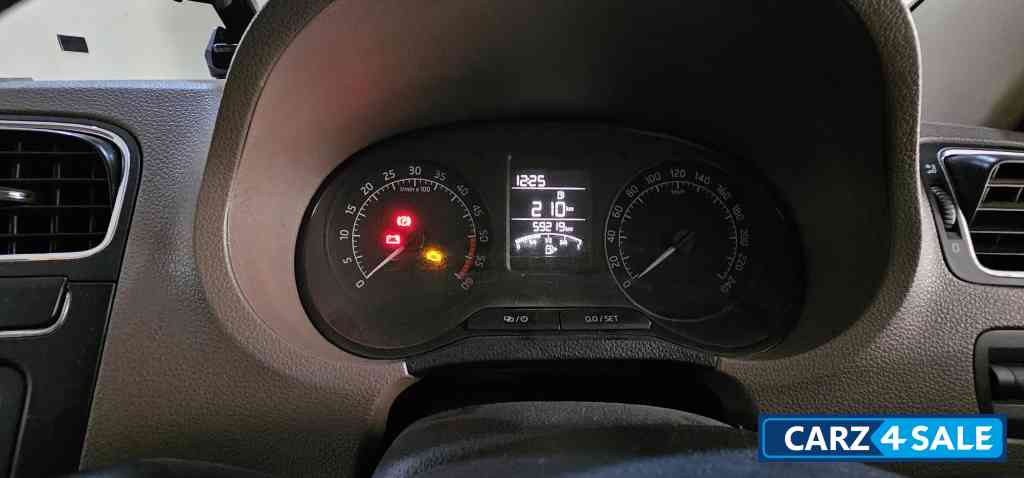 Skoda Rapid 1.5 TDI ambition with alloy wheels Skoda Rapid 1.5 TDI ambition with alloy wheels