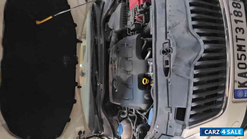 Skoda Rapid 1.5 TDI ambition with alloy wheels Skoda Rapid 1.5 TDI ambition with alloy wheels