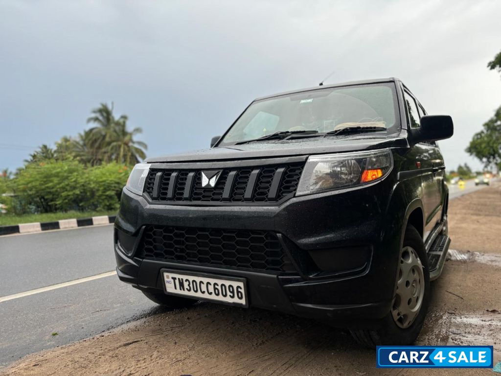 Mahindra bolero neo n8