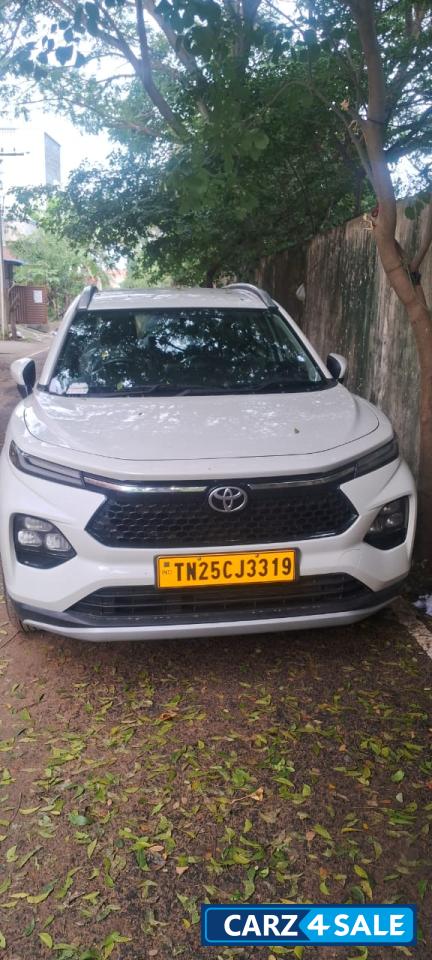 White Toyota Urban Cruiser Taisor G1.0 MT