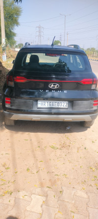 Black Hyundai Venue E Plus Kappa