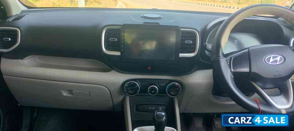 Black Hyundai Venue E Plus Kappa Black Hyundai Venue E Plus Kappa