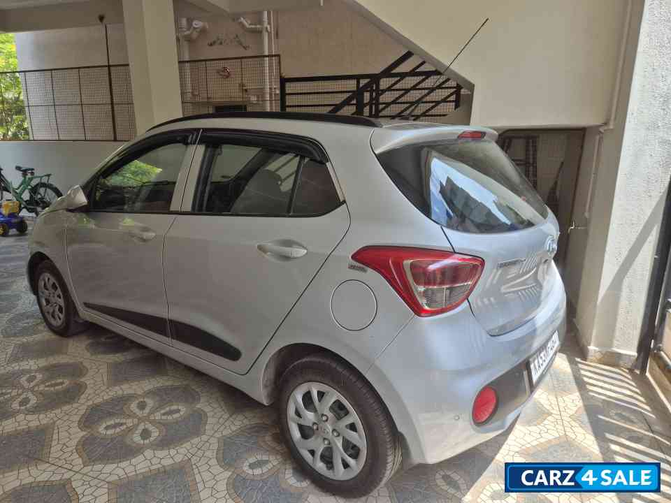 Hyundai i10 Sportz Hyundai i10 Sportz
