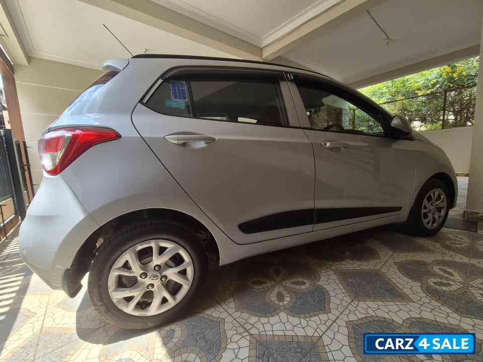 Hyundai i10 Sportz Hyundai i10 Sportz