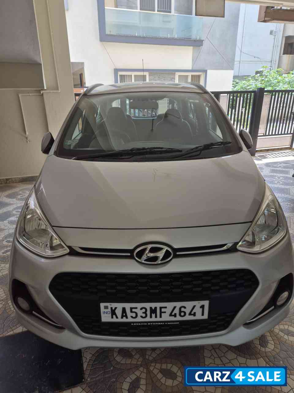 Hyundai i10 Sportz Hyundai i10 Sportz