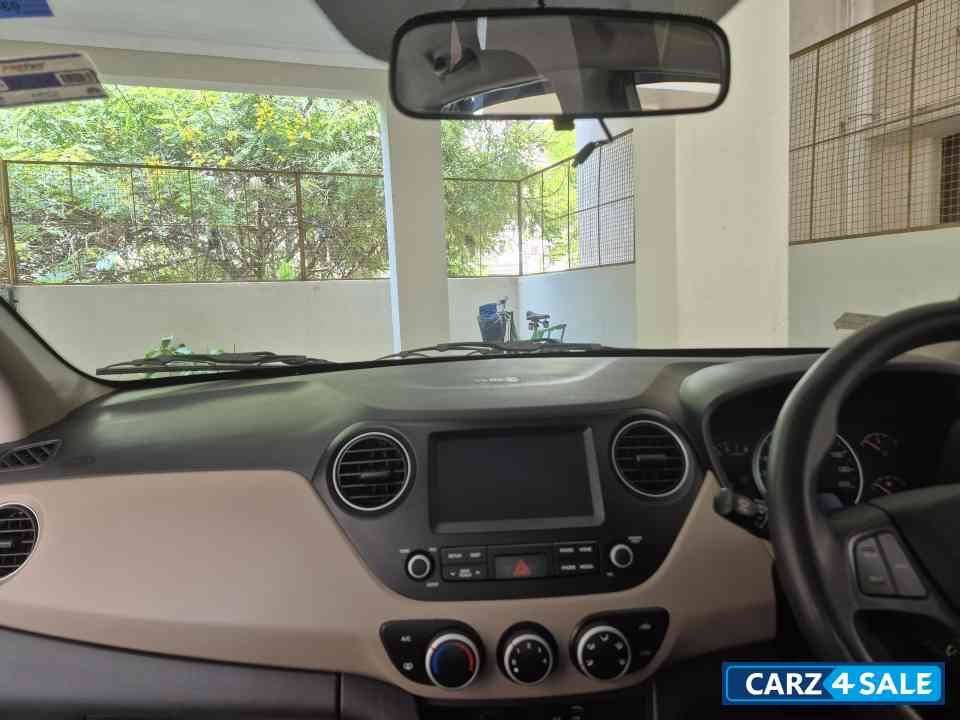 Hyundai i10 Sportz Hyundai i10 Sportz