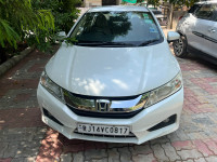 White Honda City V MT