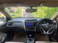 White Honda City V MT