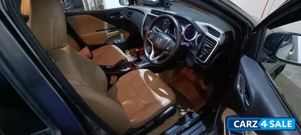 Modern Steel Metallic Honda City 1.5 V MT