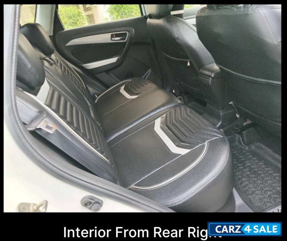 Pearl Arctic White Maruti Suzuki Vitara Brezza ZXI Plus Pearl Arctic White Maruti Suzuki Vitara Brezza ZXI Plus