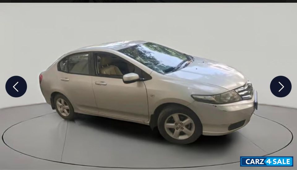 Silver Honda City 1.5 I v tech S AT Silver Honda City 1.5 I v tech S AT